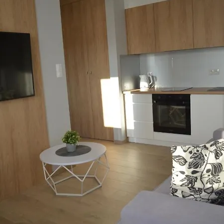 Apartment Apartament C11 Z Ogrodkiem, Marynarska 8 *