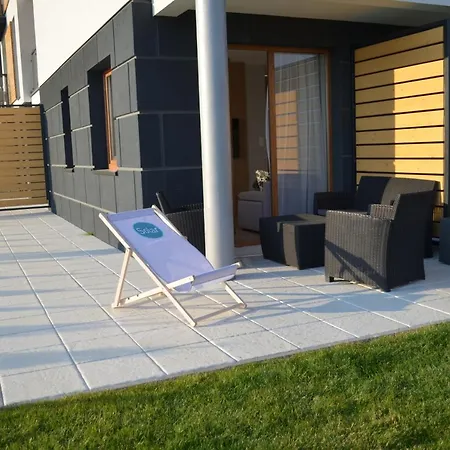 Apartament C11 Z Ogrodkiem, Marynarska 8 Apartment *