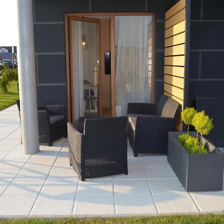 Apartament C11 Z Ogrodkiem, Marynarska 8 Apartment Sarbinowo