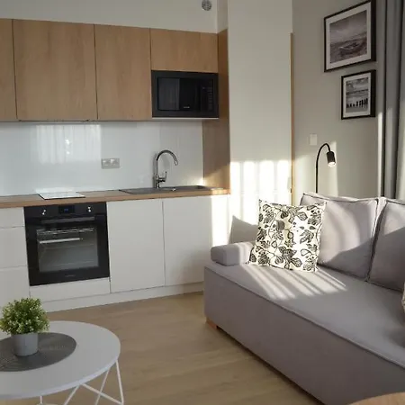Apartment Apartament C11 Z Ogrodkiem, Marynarska 8 *