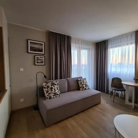 Apartament C11 Z Ogrodkiem, Marynarska 8